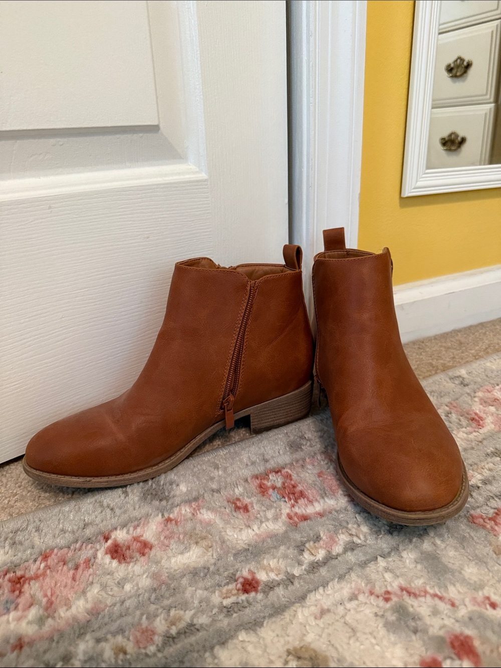 Jcossy Milan Tan Pull-On Ankle Boots